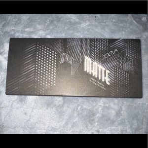 Zoeva matte eyeshadow palette